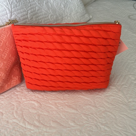 Juicy Couture toiletry bag. NWT - Picture 3 of 9